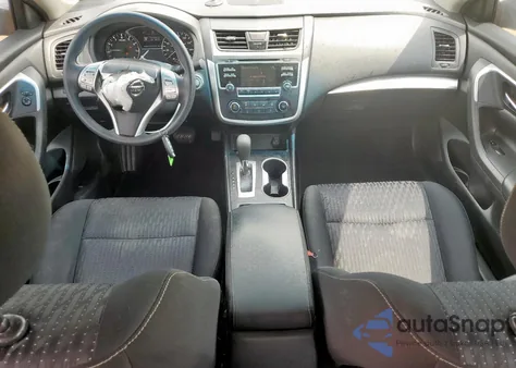 2016 Nissan Altima 2.5 z USA, uszkodzony, nr VIN 1N4AL3AP4GN306355